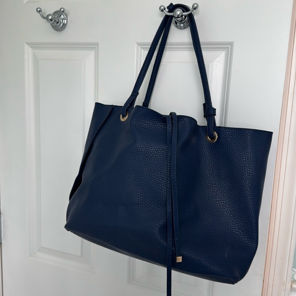 Shiraleah Chicago heavy blue leather tote
